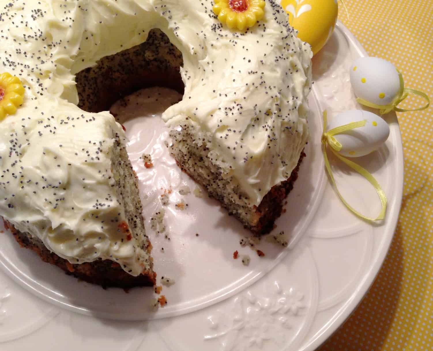 Paas tulbandcake met citroen en maanzaad